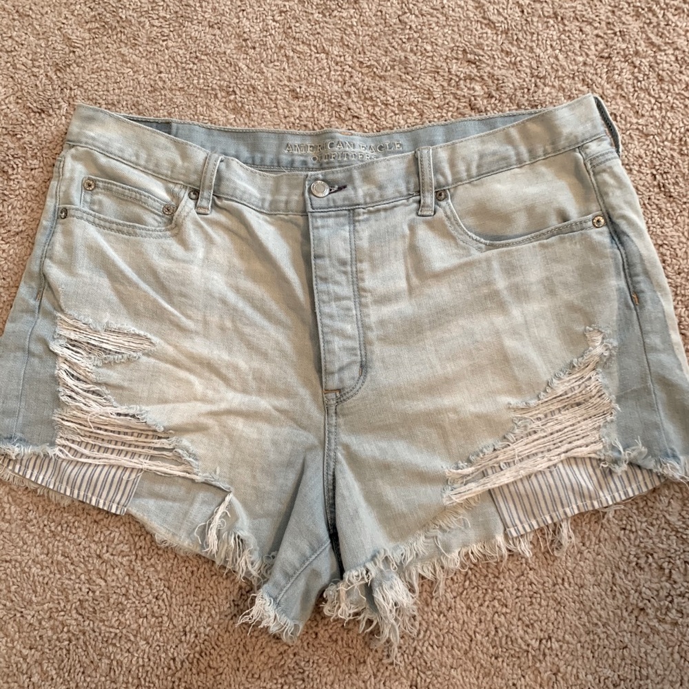 American Eagle cut off denim shorts!